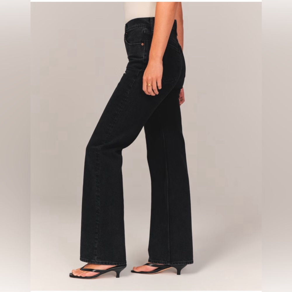 Abercrombie Ultra High 90’s Relaxed Jean